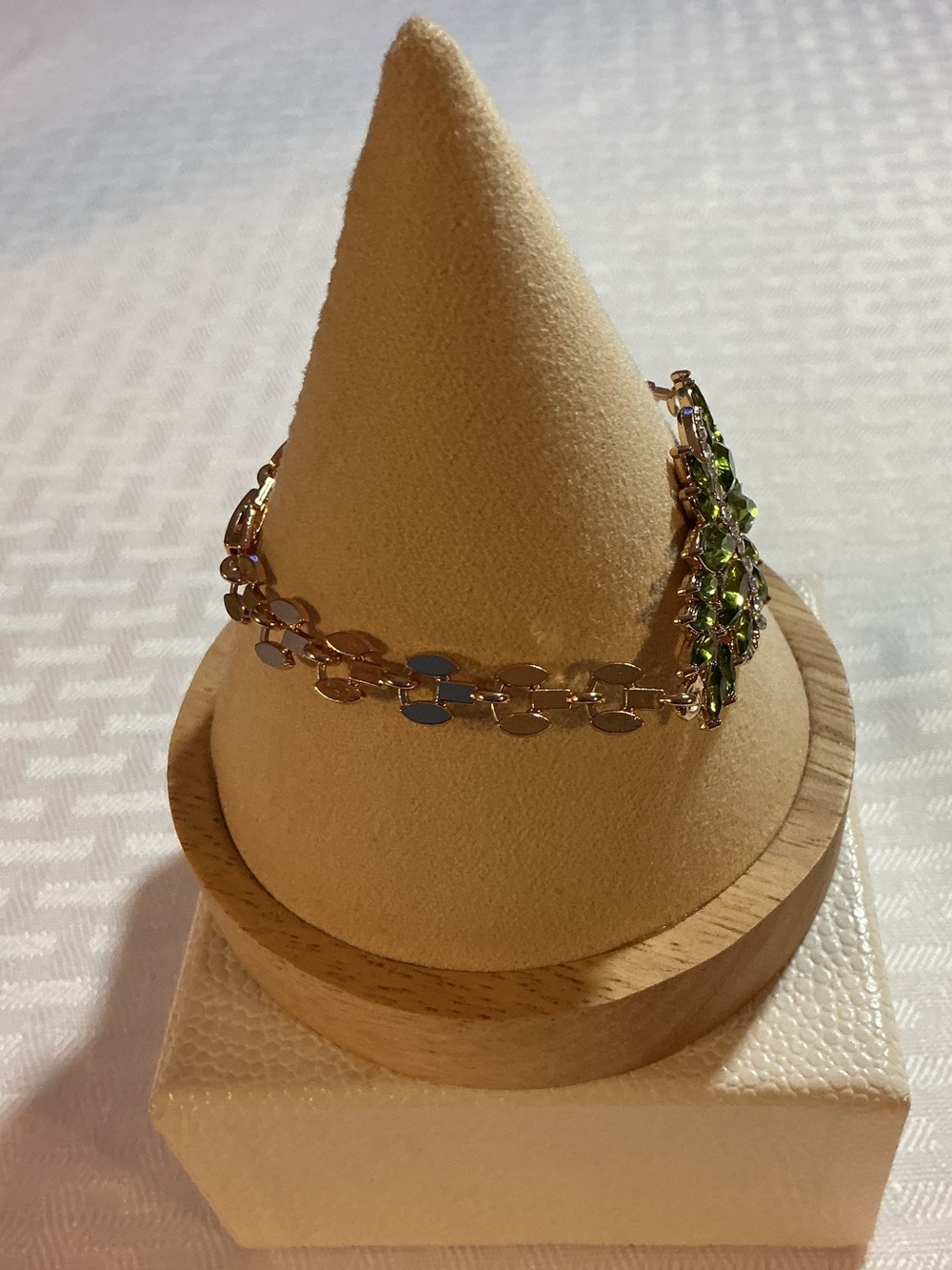 Genuine Peridot Marquise Cut Leaf Cluster Gold Tone Bracelet - Picture 5 of 5
